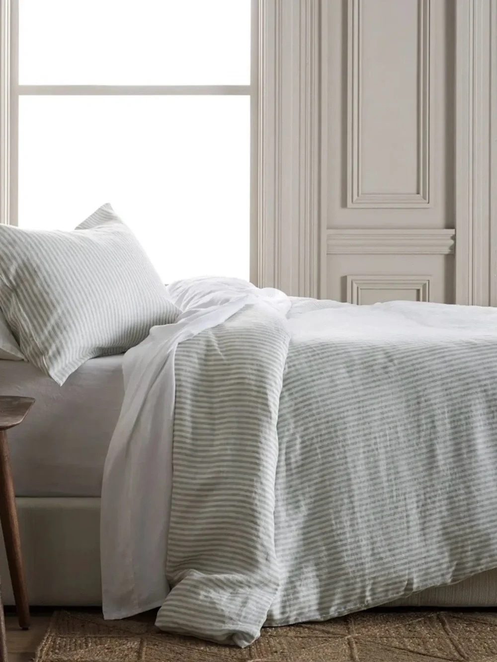 NWOT Quince European Linen Stripe Duvet Cover Set, Twin (Mist/White)